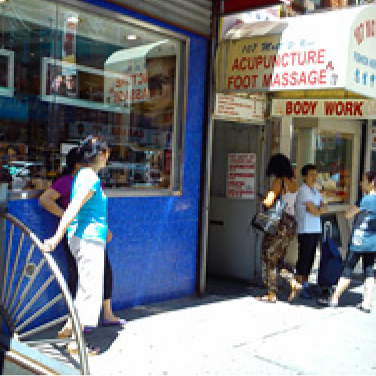 人種のルツボ、NYチャイナタウンにある店舗