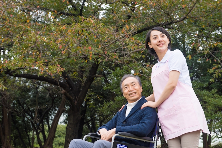 介護福祉士は中卒でもなれる 中卒から介護福祉士になるための3つのルートを解説 More Rejob