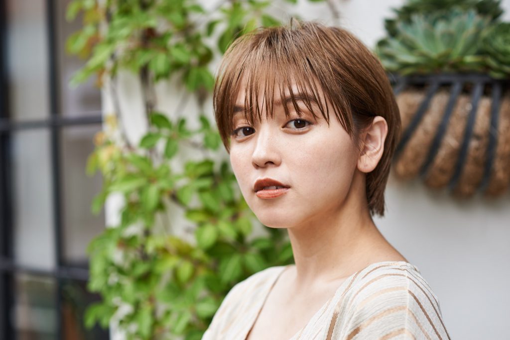 美容師のカット技術 Belle Kichijoji 新井直樹さん流 長めマッシュバングの小顔ショート 2 モアリジョブ