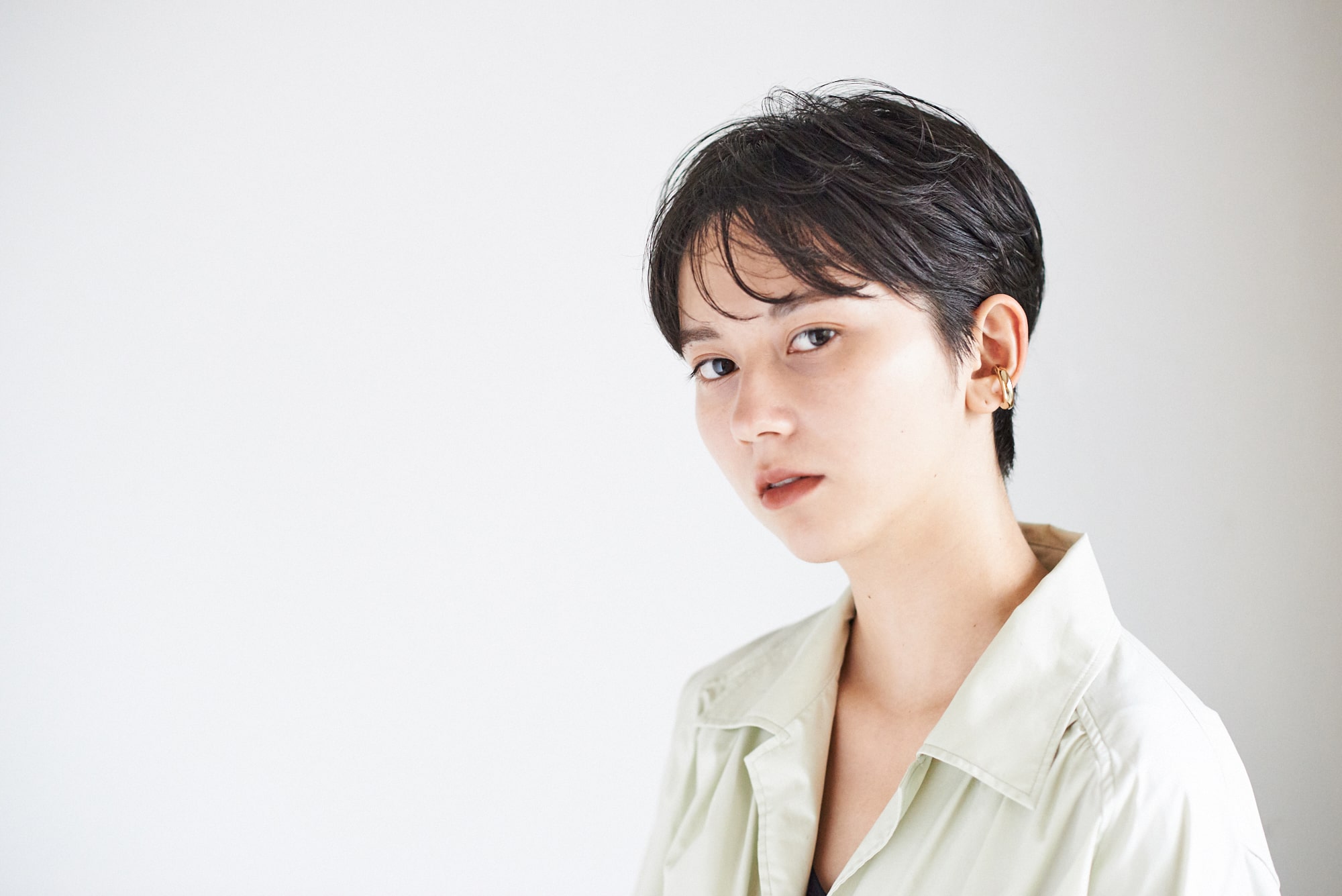美容師のカット技術 Kate 豊田光信さん流 ツーセクションで作るジェンダーレスな黒髪ショート 2 モアリジョブ