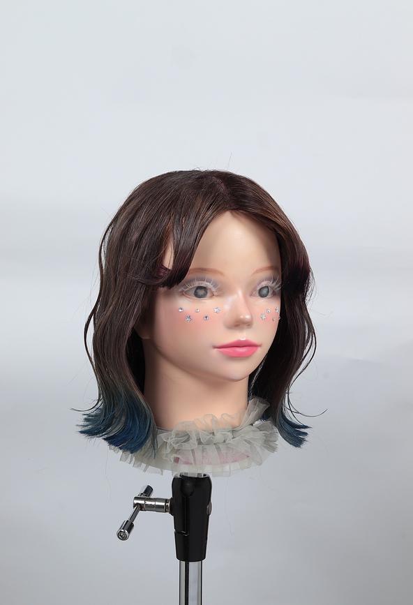 青をひそませて、