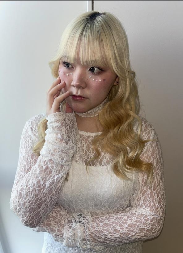 触れたら消えてしまいそう